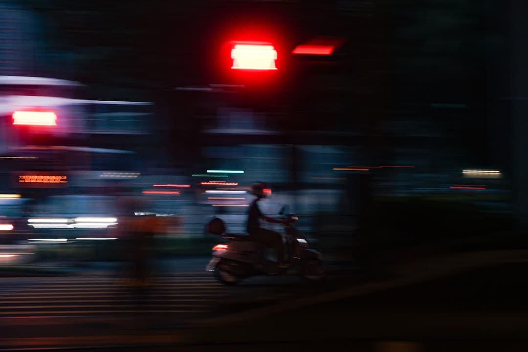刚刚全线跳水!英伟达严重发布!黄仁勋:需求反常微弱